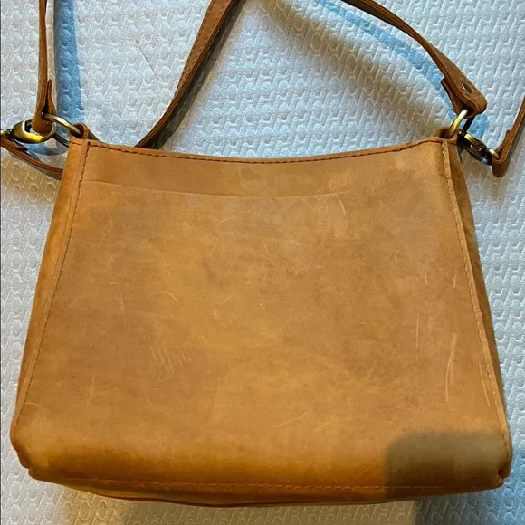 Portland Leather Goods Dakota Triangle Bag - Picture 5 of 10